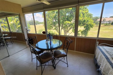 Condo in Deerfield Beach, Florida, 2 bedrooms  № 1981589 - photo 19