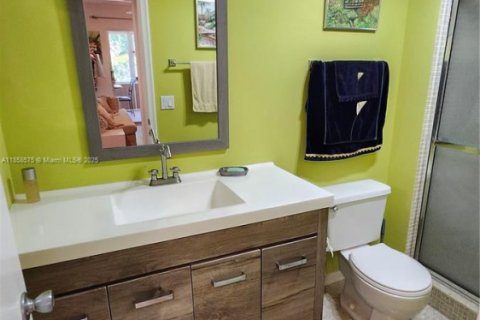 Condo in Deerfield Beach, Florida, 2 bedrooms  № 1981589 - photo 18