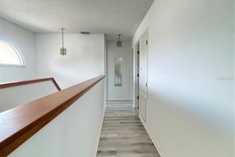House in Sarasota, Florida 4 bedrooms, 207.36 sq.m. № 1836976 - photo 26