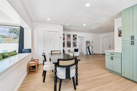 House in Saint Petersburg, Florida 2 bedrooms, 112.6 sq.m. № 1907498 - photo 10