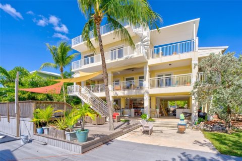 House in Key Largo, Florida 3 bedrooms, 195.09 sq.m. № 2041401 - photo 10