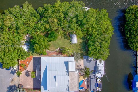 House in Key Largo, Florida 3 bedrooms, 195.09 sq.m. № 2041401 - photo 6