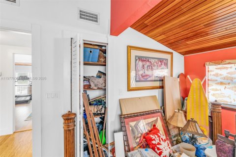 House in Key Largo, Florida 3 bedrooms, 195.09 sq.m. № 2041401 - photo 16