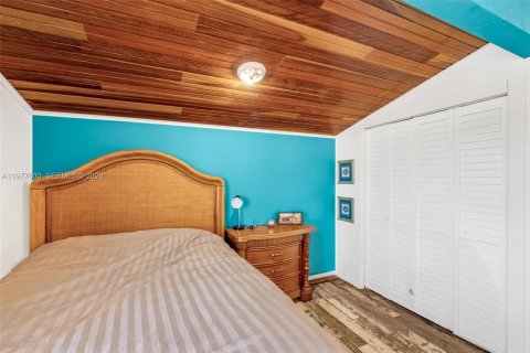 House in Key Largo, Florida 3 bedrooms, 195.09 sq.m. № 2041401 - photo 15