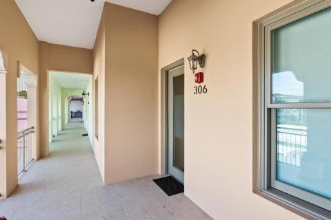 Купить кондоминиум в Сарасота, Флорида 4 комнаты, 105.72м2, № 1907750 - фото 20