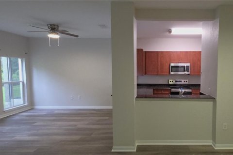Adosado en alquiler en Tampa, Florida, 3 dormitorios, 169.27 m2 № 1819440 - foto 5