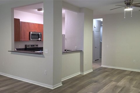 Adosado en alquiler en Tampa, Florida, 3 dormitorios, 169.27 m2 № 1819440 - foto 8