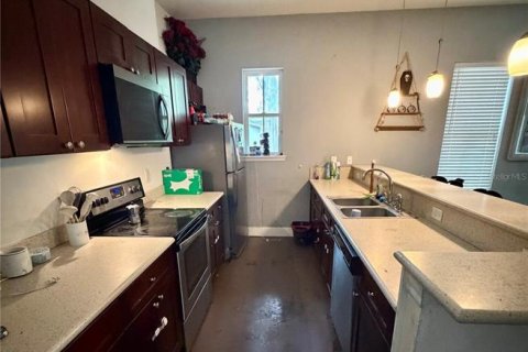House in Gainesville, Florida 3 bedrooms, 119.94 sq.m. № 2239679 - photo 10