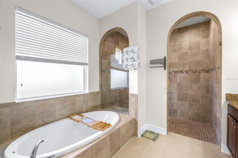 Villa ou maison à vendre à Wesley Chapel, Floride: 4 chambres, 270.35 m2 № 2152403 - photo 28