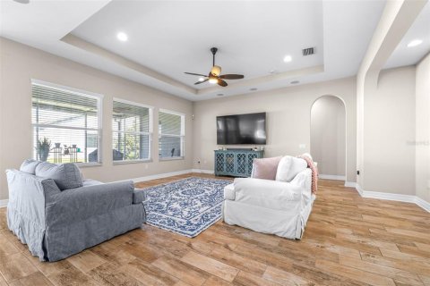 Villa ou maison à vendre à Wesley Chapel, Floride: 4 chambres, 270.35 m2 № 2152403 - photo 9