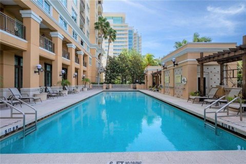 Condominio en alquiler en Sarasota, Florida, 2 dormitorios, 100.8 m2 № 1917161 - foto 14