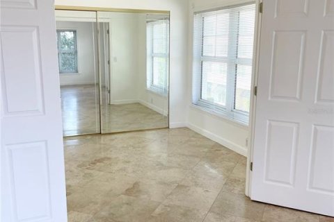 Condominio en alquiler en Sarasota, Florida, 2 dormitorios, 100.8 m2 № 1917161 - foto 8