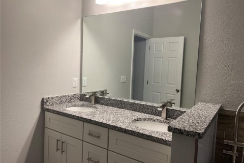 Casa en alquiler en Kissimmee, Florida, 4 dormitorios, 152.17 m2 № 1883223 - foto 23