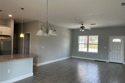 Casa en alquiler en Kissimmee, Florida, 4 dormitorios, 152.17 m2 № 1883223 - foto 3