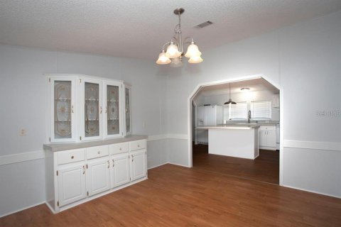 Apartment in Plant City, Florida 4 bedrooms, 168.52 sq.m. № 1679354 - photo 12