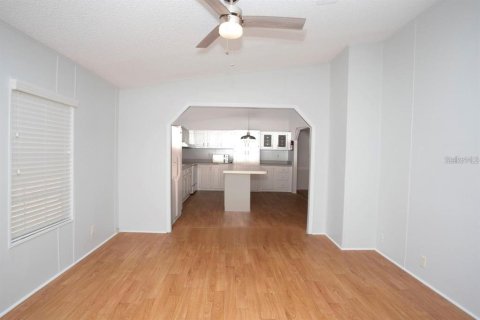 Apartment in Plant City, Florida 4 bedrooms, 168.52 sq.m. № 1679354 - photo 10