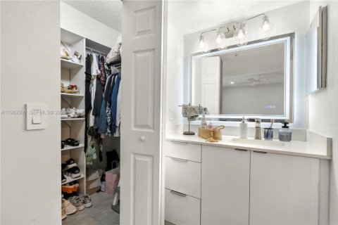 Купить таунхаус в Авентура, Флорида 4 спальни, 137.59м2, № 2024980 - фото 29