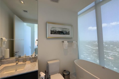 Copropriété à vendre à Miami, Floride: 3 chambres, 197.14 m2 № 2088612 - photo 14