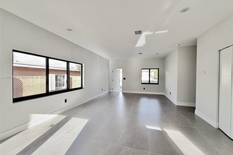 Casa en alquiler en Fort Lauderdale, Florida, 3 dormitorios, 143.07 m2 № 1933005 - foto 7