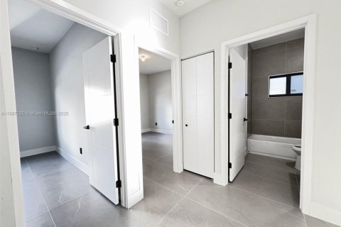 Casa en alquiler en Fort Lauderdale, Florida, 3 dormitorios, 143.07 m2 № 1933005 - foto 17