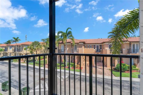 Townhouse in Coconut Creek, Florida 3 bedrooms, 175.4 sq.m. № 2275871 - photo 20