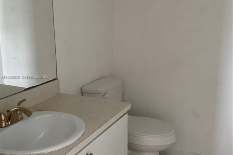 Снять в аренду кондоминиум в Пемброк-Пайнс, Флорида 2 спальни, 79.34м2, № 2005743 - фото 15