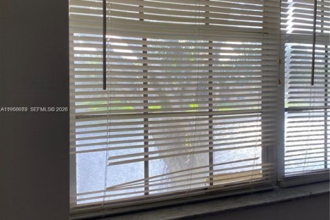 Снять в аренду кондоминиум в Пемброк-Пайнс, Флорида 2 спальни, 79.34м2, № 2005743 - фото 11