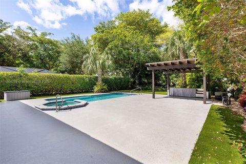 House in Pompano Beach, Florida 4 bedrooms, 249.35 sq.m. № 1739784 - photo 16
