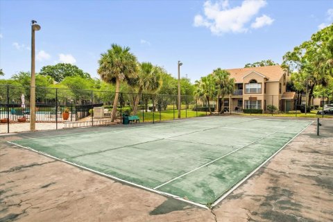 Condo in Orlando, Florida, 2 bedrooms  № 1666776 - photo 24