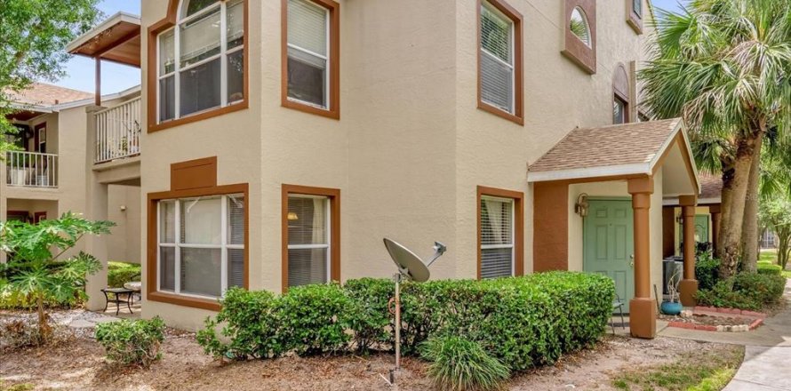 Condo in Orlando, Florida, 2 bedrooms  № 1666776
