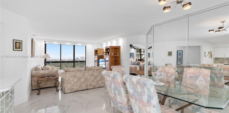 Condominio en Aventura, Florida, 2 dormitorios  № 2154778