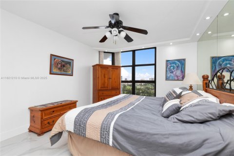 Condominio en venta en Aventura, Florida, 2 dormitorios, 109.72 m2 № 2154778 - foto 17