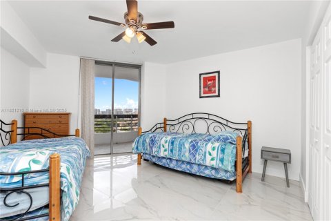 Condominio en venta en Aventura, Florida, 2 dormitorios, 109.72 m2 № 2154778 - foto 22