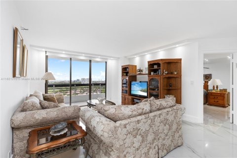 Condominio en venta en Aventura, Florida, 2 dormitorios, 109.72 m2 № 2154778 - foto 5