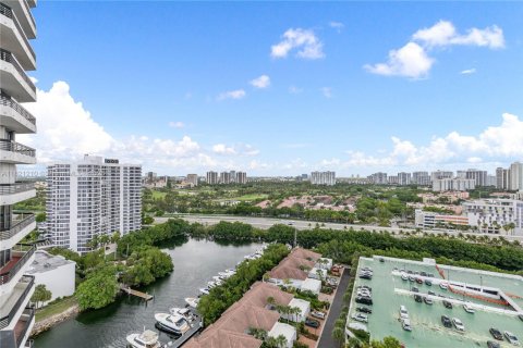 Condominio en venta en Aventura, Florida, 2 dormitorios, 109.72 m2 № 2154778 - foto 9