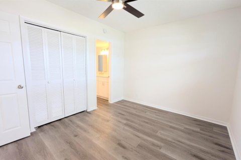 Condo in Pompano Beach, Florida, 2 bedrooms  № 2081793 - photo 9