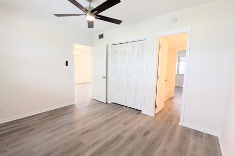Condo in Pompano Beach, Florida, 2 bedrooms  № 2081793 - photo 10