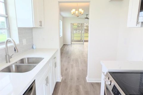 Condo in Pompano Beach, Florida, 2 bedrooms  № 2081793 - photo 13