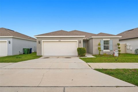 House in Winter Haven, Florida 4 bedrooms, 164.16 sq.m. № 2363362