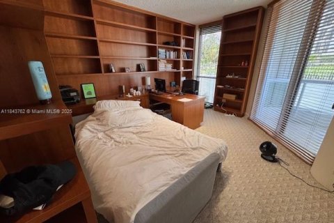 Condo in Aventura, Florida, 3 bedrooms  № 1839542 - photo 16