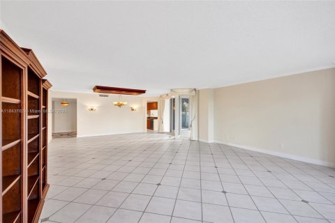 Купить кондоминиум в Авентура, Флорида 3 спальни, 245.26м2, № 1839542 - фото 22