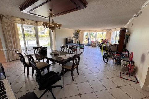 Condo in Aventura, Florida, 3 bedrooms  № 1839542 - photo 4