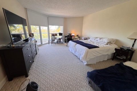 Condo in Aventura, Florida, 3 bedrooms  № 1839542 - photo 11