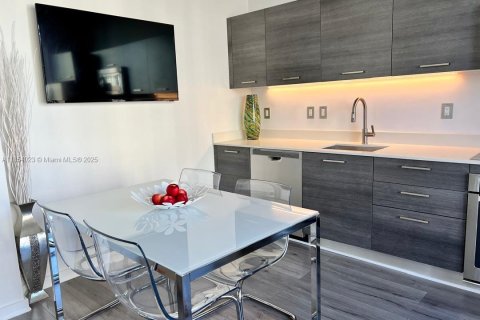 Condominio en alquiler en Miami, Florida, 1 dormitorio, 39.95 m2 № 1871983 - foto 5