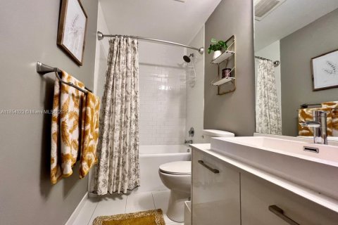 Condominio en alquiler en Miami, Florida, 1 dormitorio, 39.95 m2 № 1871983 - foto 10