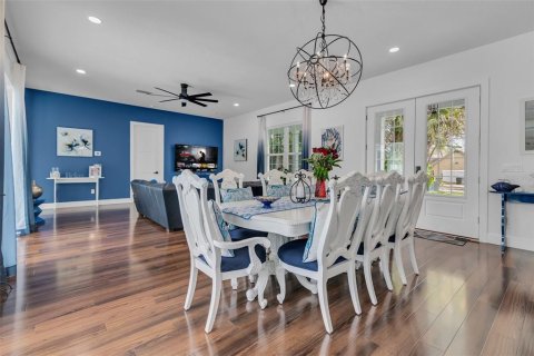 Casa en venta en New Smyrna Beach, Florida, 9 dormitorios, 436.64 m2 № 1518374 - foto 8