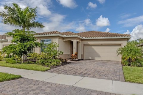 House in Venice, Florida 3 bedrooms, 151.24 sq.m. № 2369178