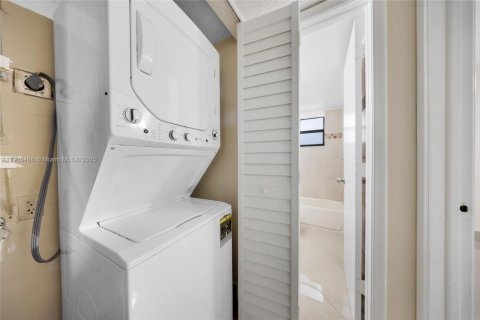 Condominio en venta en Sunrise, Florida, 2 dormitorios, 85.01 m2 № 1956199 - foto 23