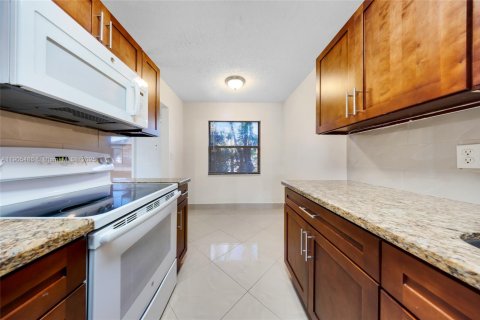 Condominio en venta en Sunrise, Florida, 2 dormitorios, 85.01 m2 № 1956199 - foto 7