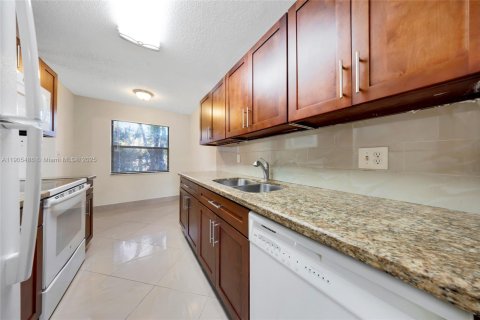 Condominio en venta en Sunrise, Florida, 2 dormitorios, 85.01 m2 № 1956199 - foto 10